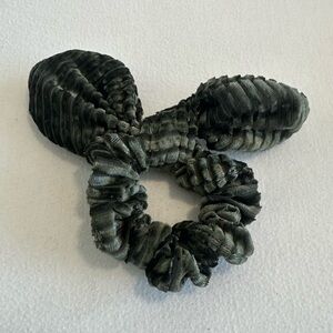 Anthropologie Dark Green Bow Scrunchie Hair Tie